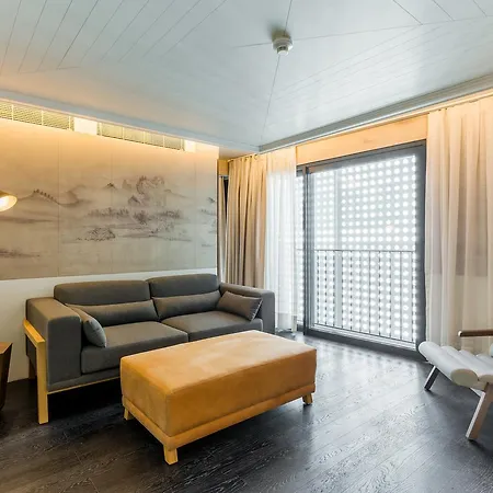 Hotel The Wings Collection 4*