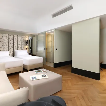 Hotel The Wings Collection 4*