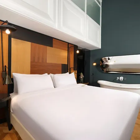 Hotel The Wings Collection