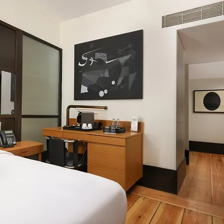 Hotel The Wings Collection