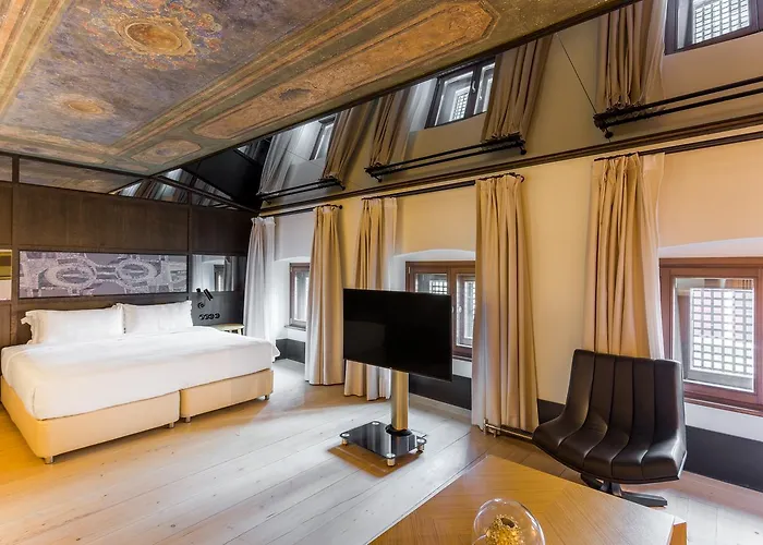 Отель The Wings Collection