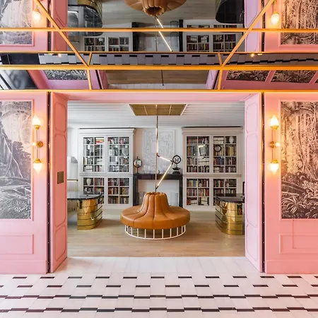 Hotel The Wings Collection