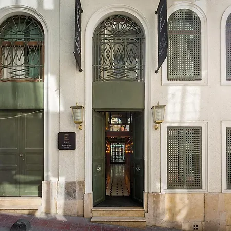 Mate Emir, Hotel Estambul