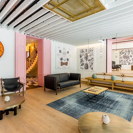 Hotel The Wings Collection 4*