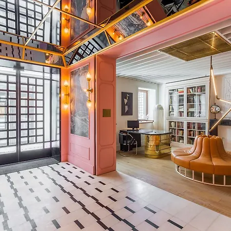 Hotel The Wings Collection