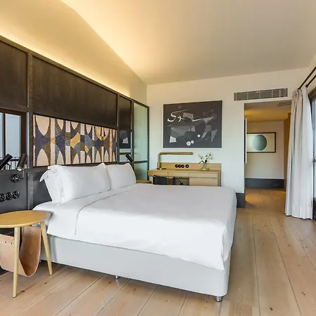 Hotel The Wings Collection