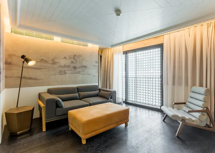 מלון The Wings Collection 4*