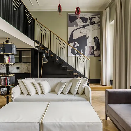 Mate Emir, Hotel 4*